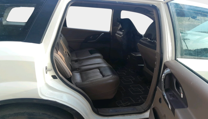 2013 Mahindra XUV500 W8, Diesel, Manual, 84,342 km, interior