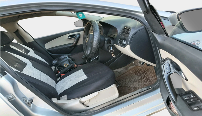 2013 Volkswagen Polo COMFORTLINE 1.2L, Diesel, Manual, 76,584 km, interior