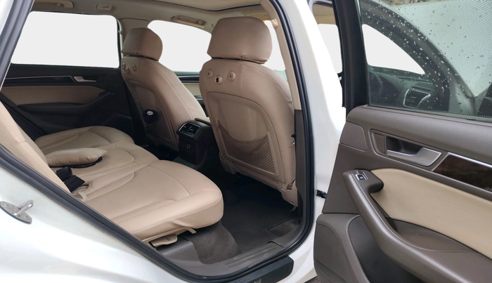 2013 Audi Q5 2.0 TDI QUATTRO, Diesel, Automatic, 94,902 km, interior