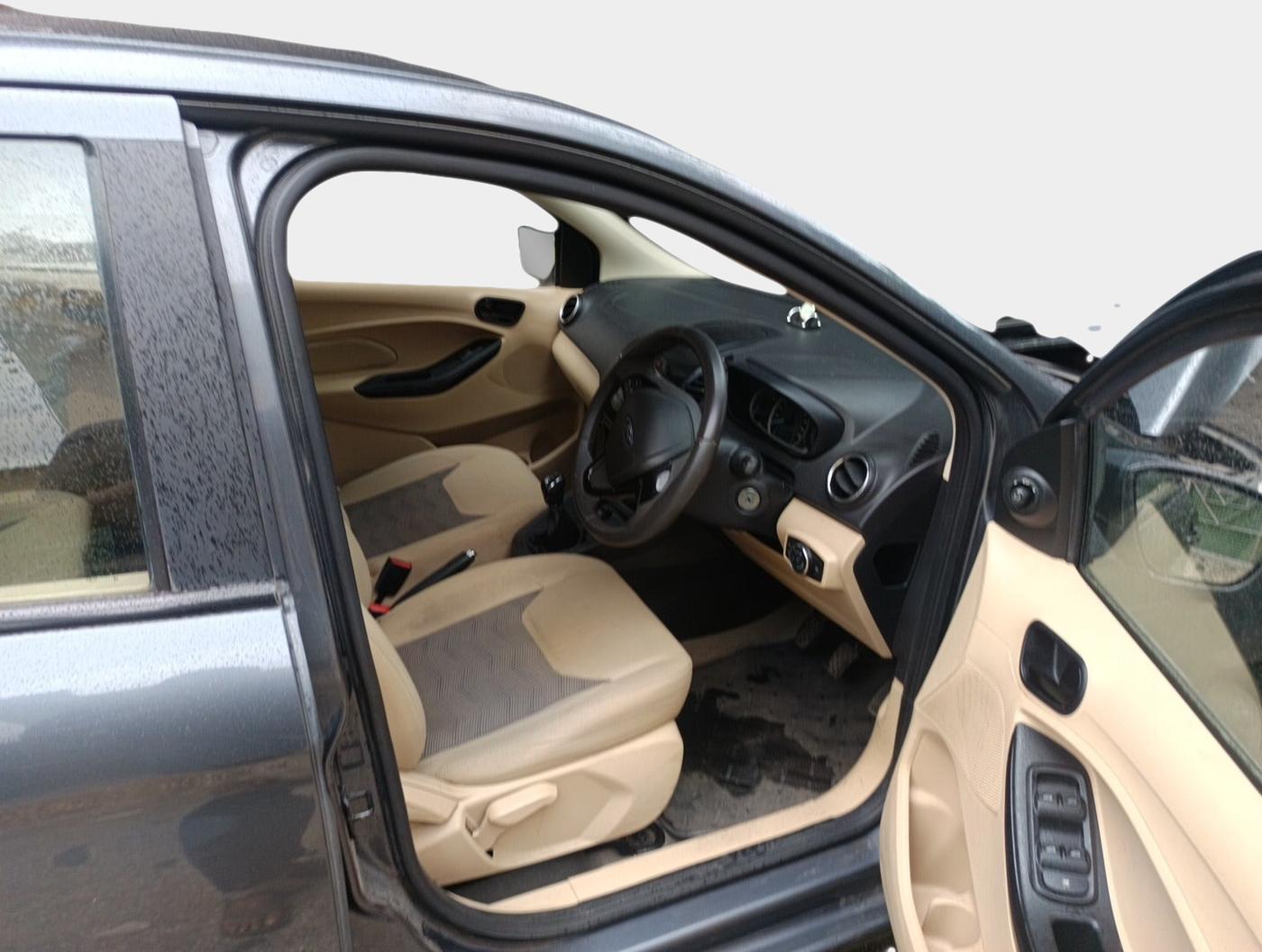 2018 Ford Figo Aspire TITANIUM 1.2 PETROL, Petrol, Manual, 34,625 km, interior