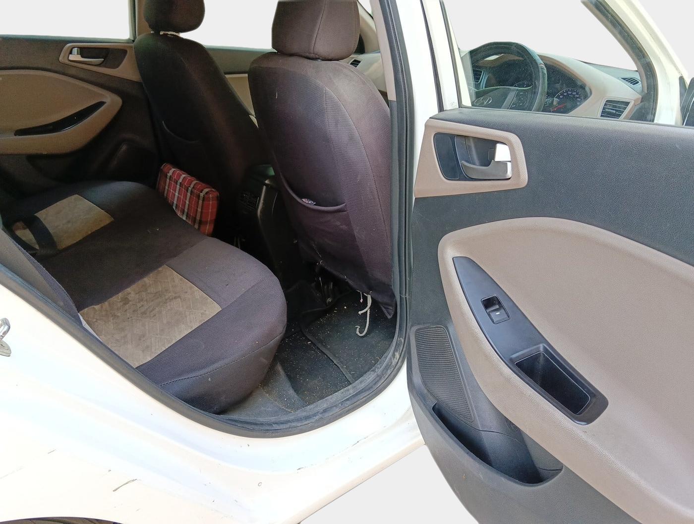 2019 Hyundai Elite i20 MAGNA PLUS 1.4 CRDI, Diesel, Manual, 93,033 km, interior