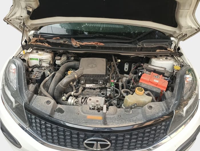 2017 Tata NEXON XM PETROL, Petrol, Manual, 46,122 km, exterior