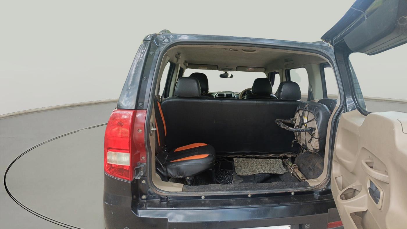 2016 Mahindra TUV300 T8, Diesel, Manual, 1,66,500 km, exterior
