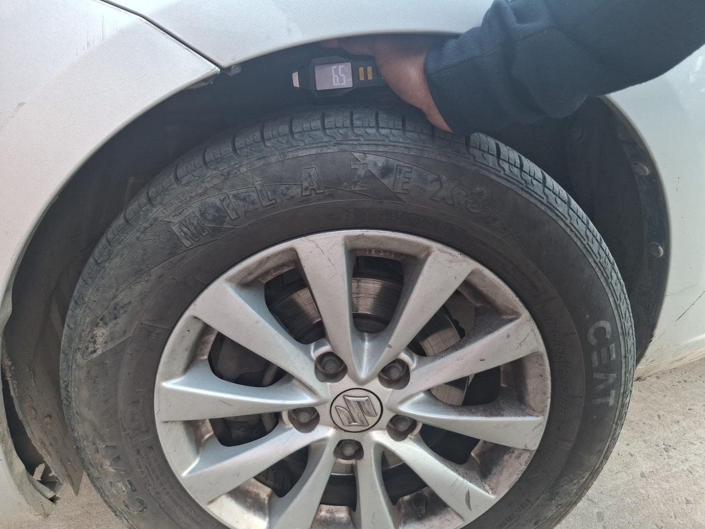 2014 Maruti Ertiga VDI ANNIVERSARY EDITION, Diesel, Manual, 50,306 km, tyre