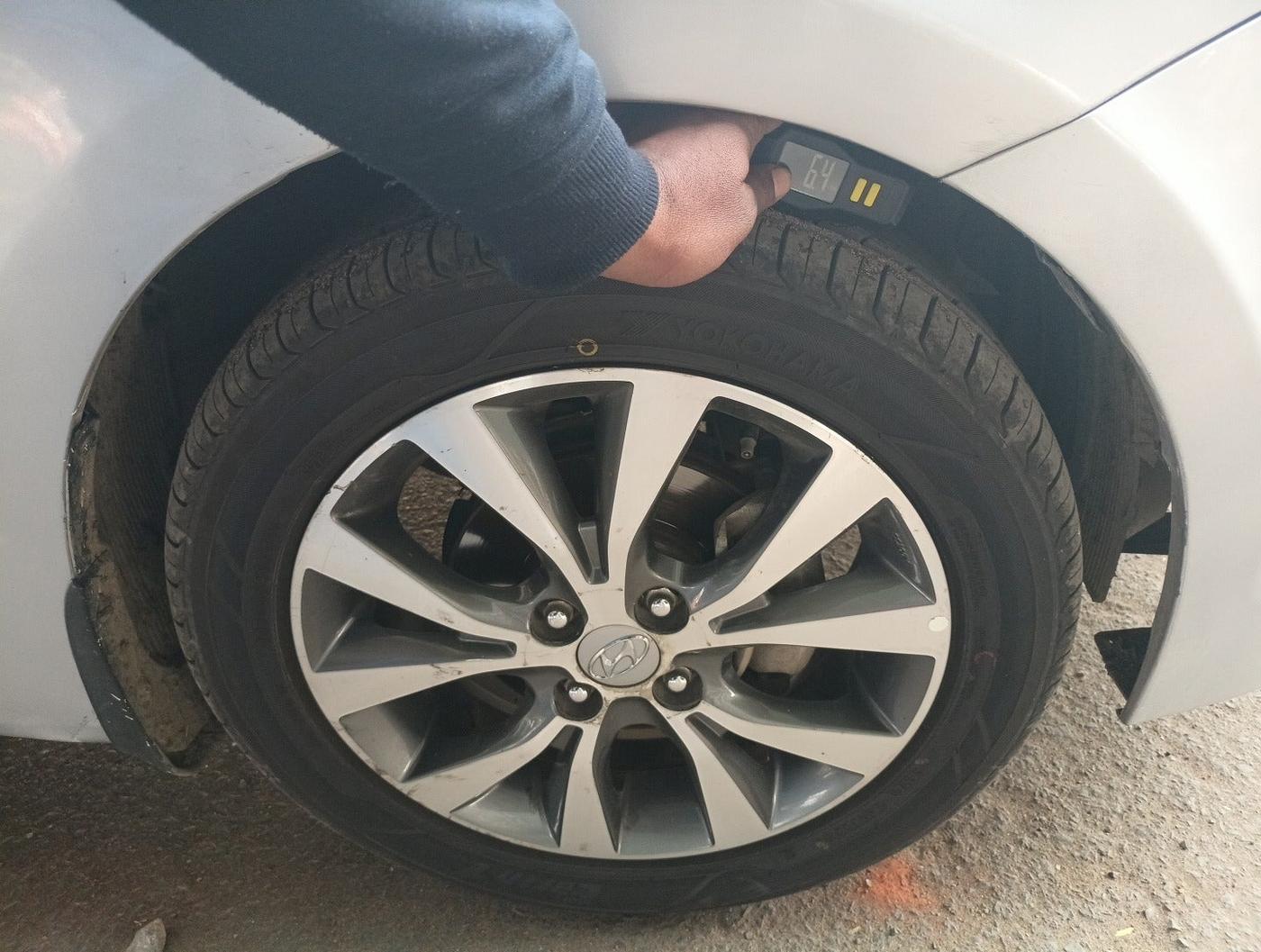 2017 Hyundai Verna 1.6 CRDI SX, Diesel, Manual, 99,903 km, tyre