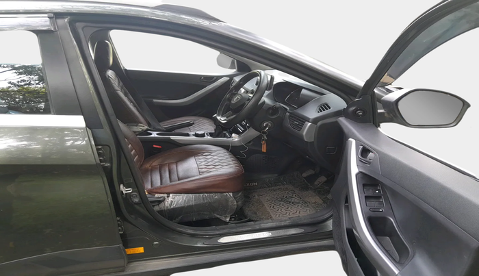 2023 Tata NEXON XM PLUS SUNROOF PETROL, Petrol, Manual, 24,635 km, interior