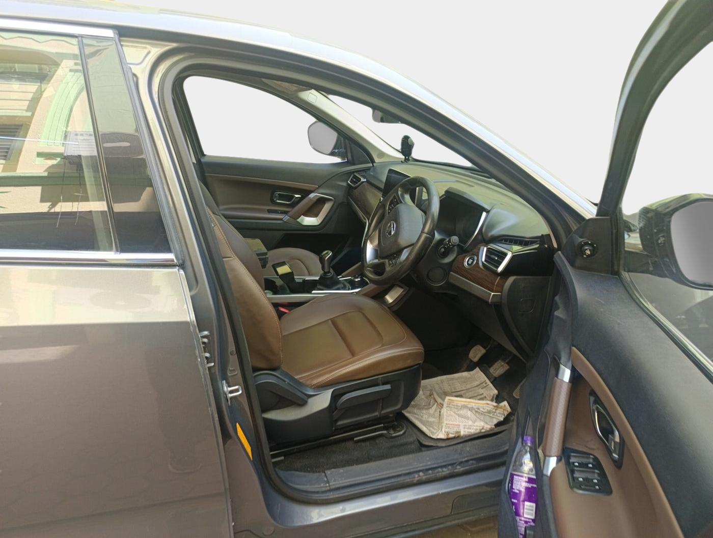 2019 Tata Harrier XZ 2.0L, Diesel, Manual, 68,197 km, interior