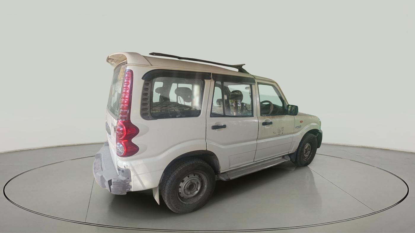 2013 Mahindra Scorpio LX BS-III, Diesel, Manual, 2,39,528 km, exterior