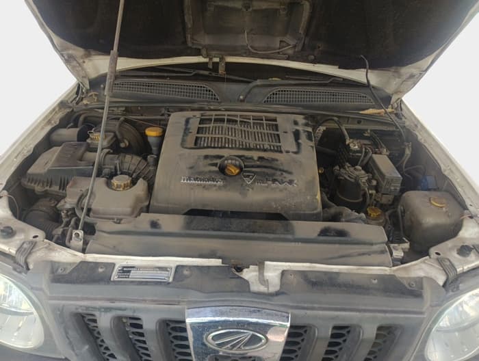 2013 Mahindra Scorpio LX BS-III, Diesel, Manual, 2,39,528 km, exterior