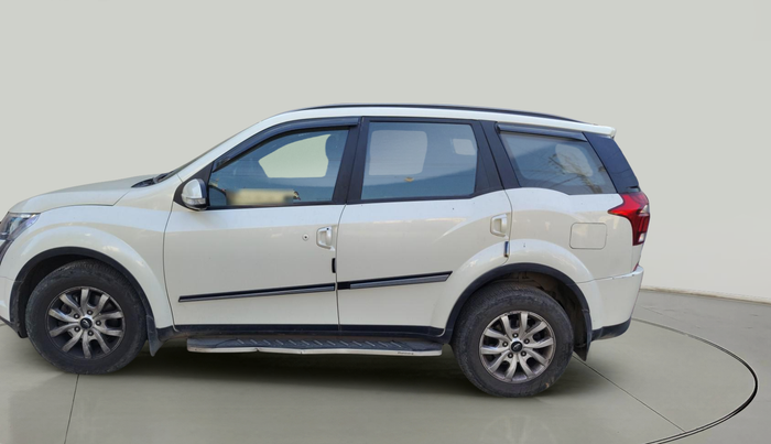 2021 Mahindra XUV500 W9, Diesel, Manual, 27,208 km, exterior