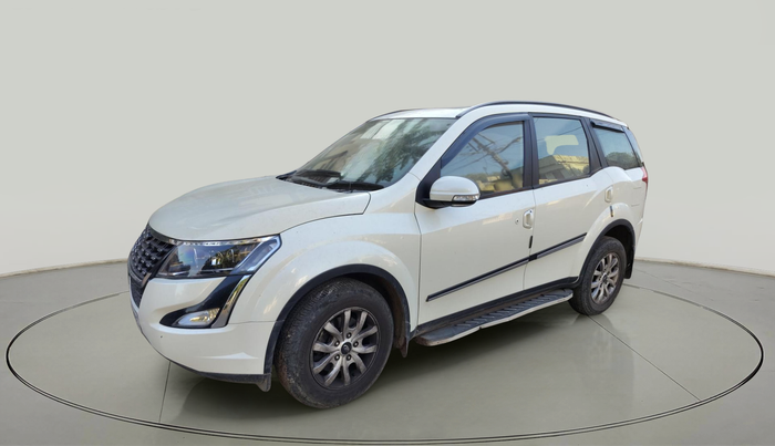 2021 Mahindra XUV500 W9, Diesel, Manual, 27,208 km, exterior