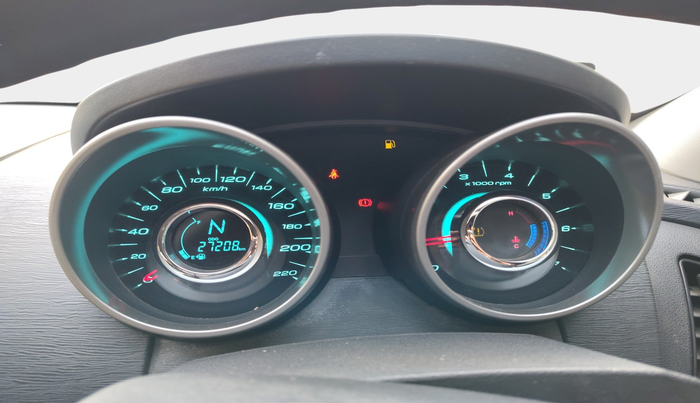 2021 Mahindra XUV500 W9, Diesel, Manual, 27,208 km, interior