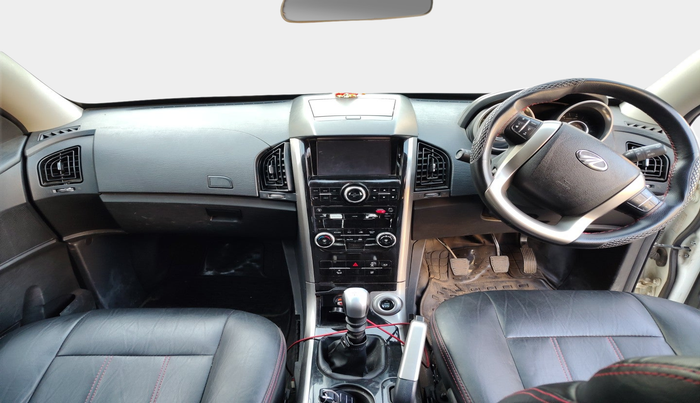2021 Mahindra XUV500 W9, Diesel, Manual, 27,208 km, interior
