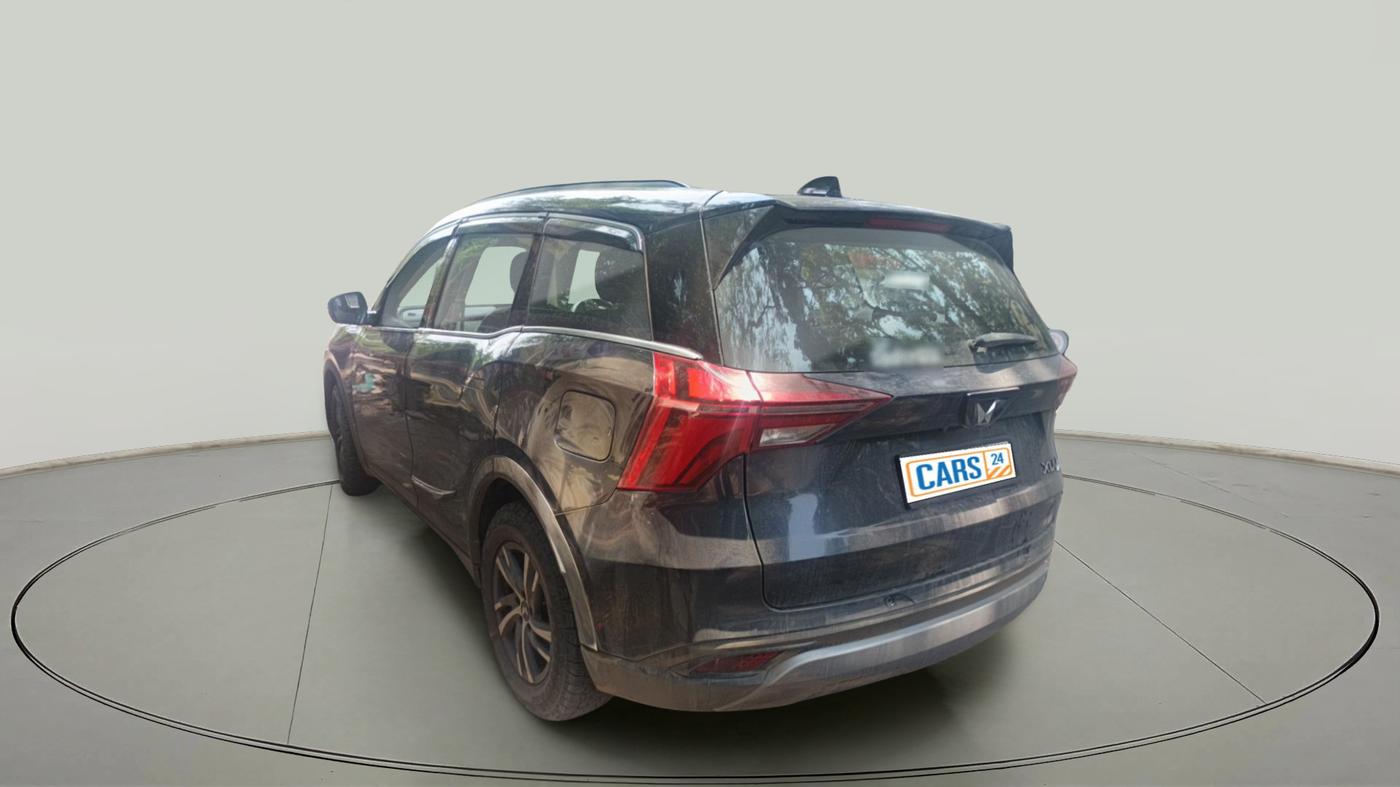 2022 Mahindra XUV700 AX 5 D MT 7 STR, Diesel, Manual, 11,60,000 km, exterior