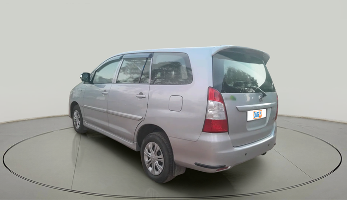 2013 Toyota Innova 2.5 GX 8 STR, Diesel, Manual, 61,388 km, exterior