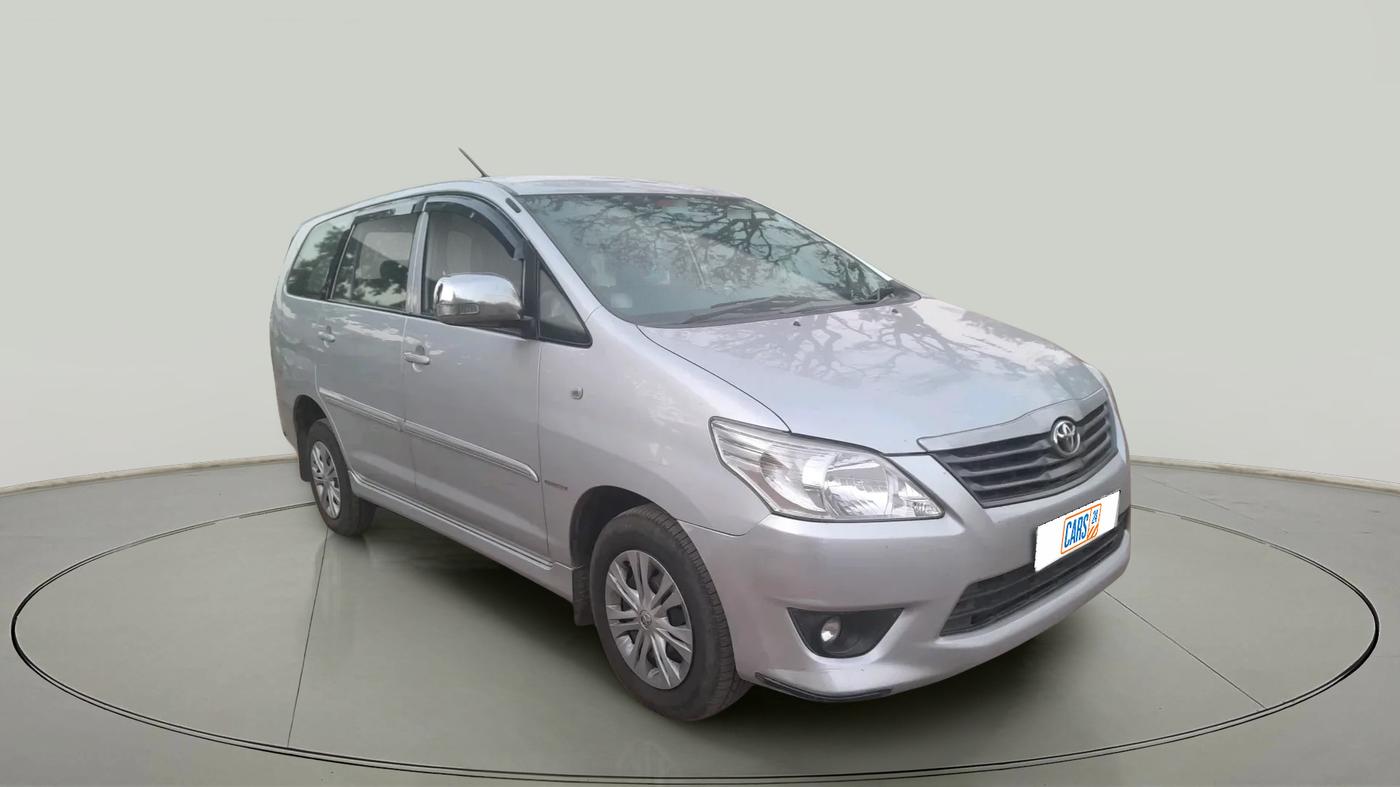2013 Toyota Innova 2.5 GX 8 STR, Diesel, Manual, 61,388 km, exterior