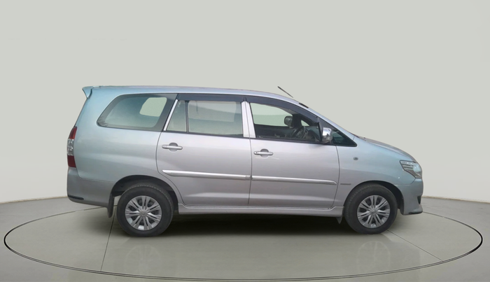 2013 Toyota Innova 2.5 GX 8 STR, Diesel, Manual, 61,388 km, exterior