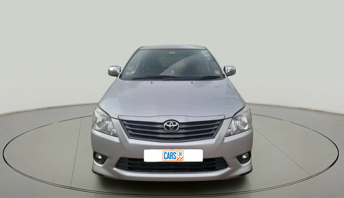 2013 Toyota Innova 2.5 GX 8 STR, Diesel, Manual, 61,388 km, exterior