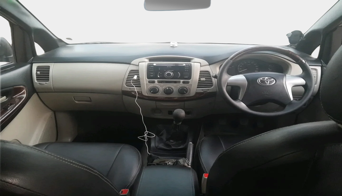 2013 Toyota Innova 2.5 GX 8 STR, Diesel, Manual, 61,388 km, interior