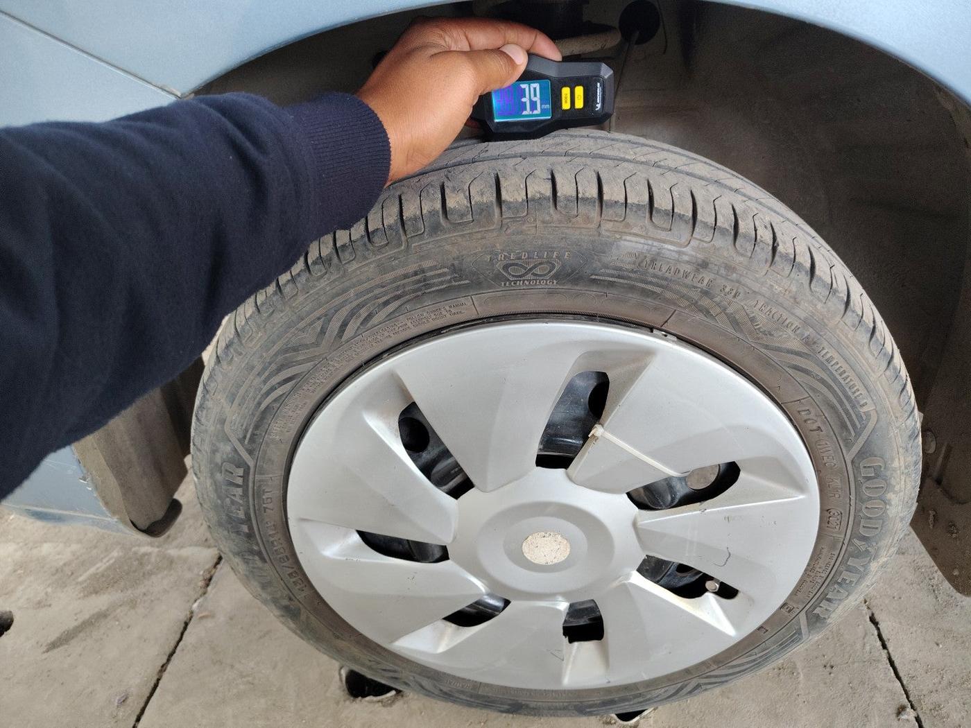 2010 Maruti Wagon R 1.0 VXI, Petrol, Manual, 85,474 km, tyre