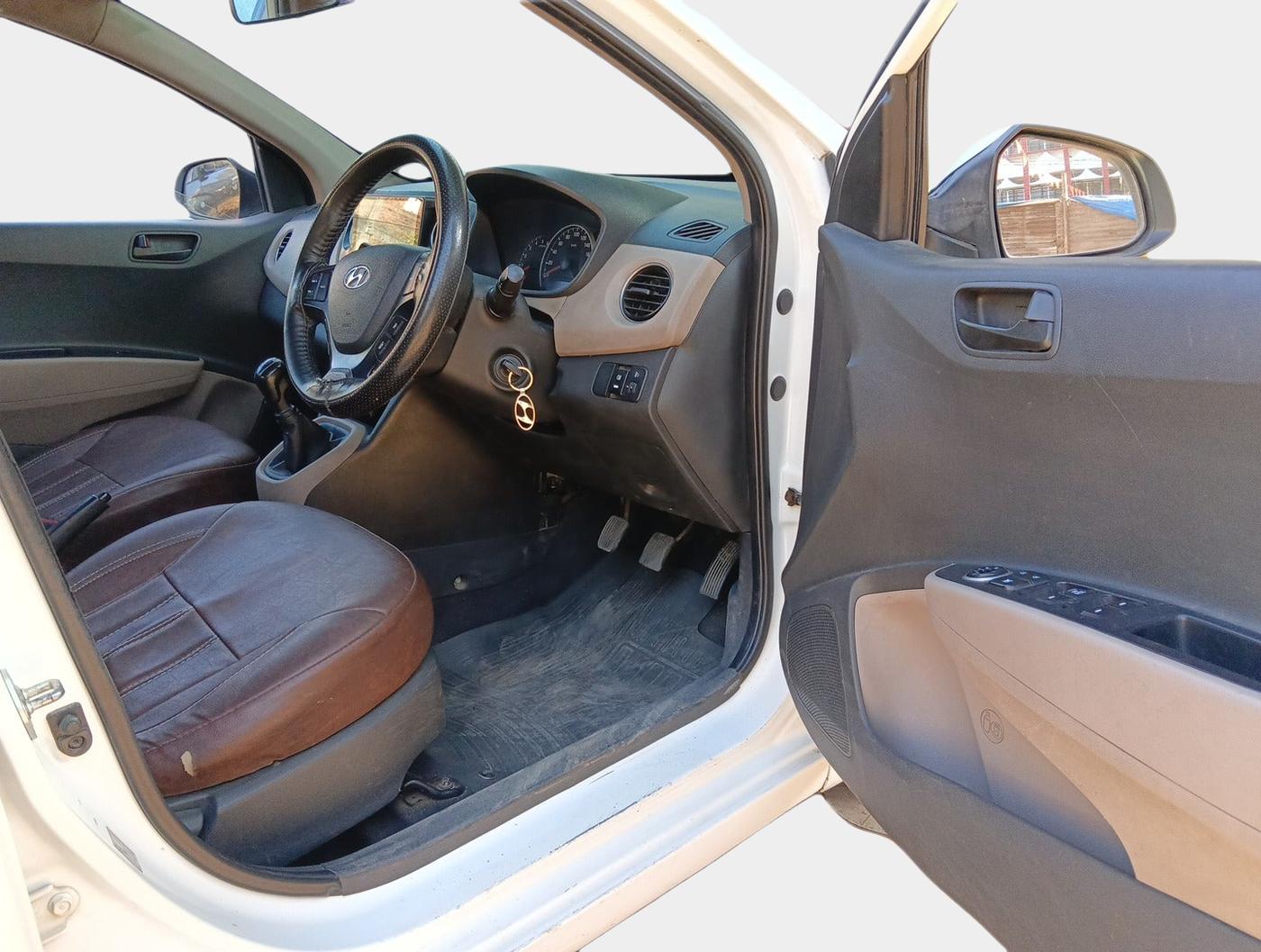 2019 Hyundai Grand i10 MAGNA U2 1.2 CRDI, Diesel, Manual, 81,963 km, interior