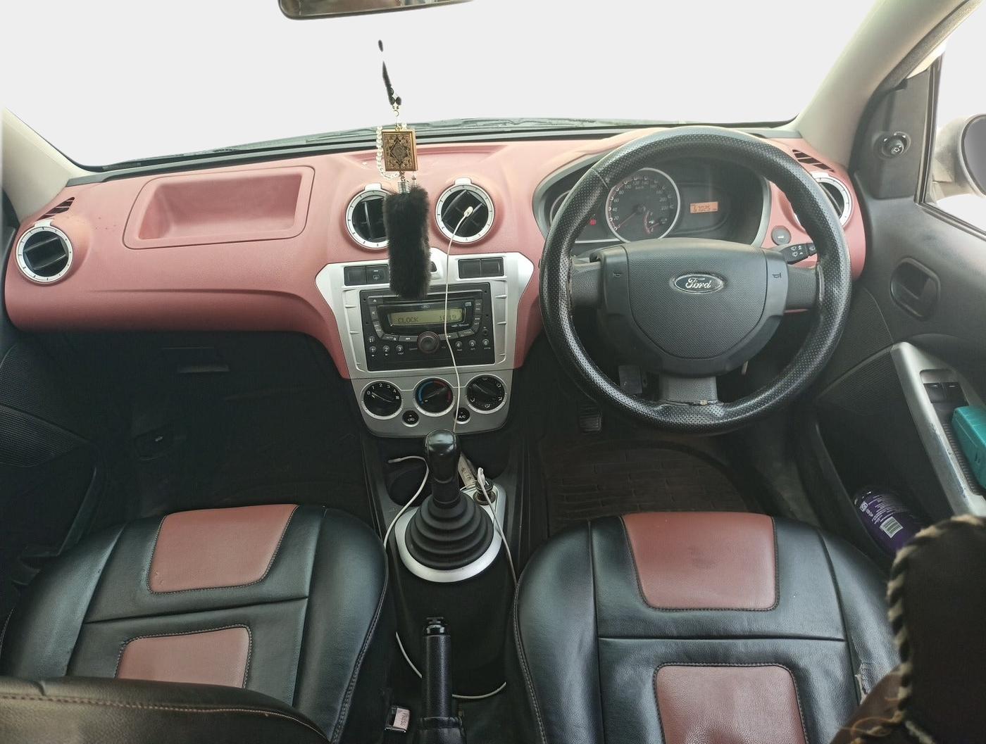 2011 Ford Figo EXI 1.2 PETROL, Petrol, Manual, 67,025 km, interior