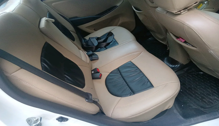2015 Hyundai Verna FLUIDIC 4S 1.6 VTVT S(O), Petrol, Manual, 55,247 km, interior