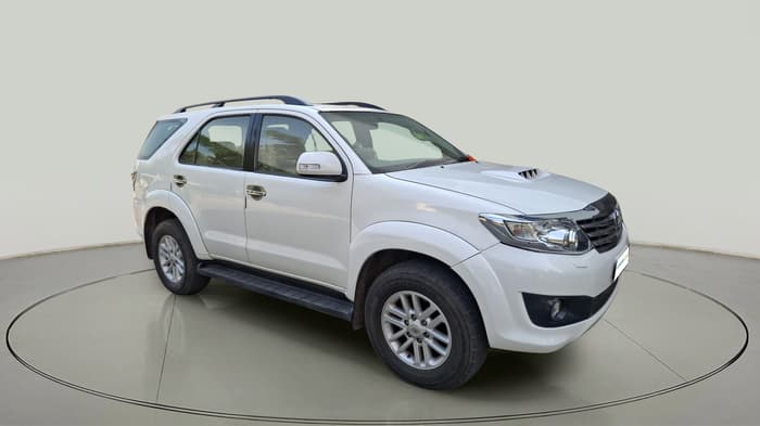 2012 Toyota Fortuner 3.0 4X2 MT, Diesel, Manual, 1,49,471 km, exterior