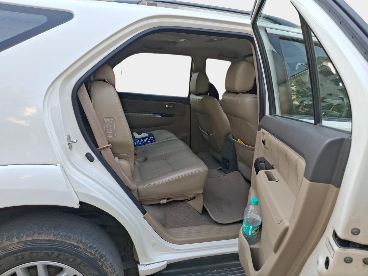 2012 Toyota Fortuner 3.0 4X2 MT, Diesel, Manual, 1,49,471 km, interior