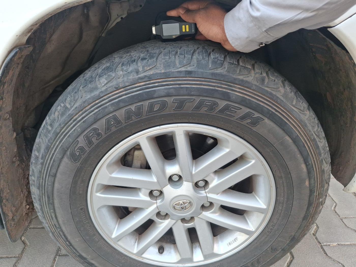 2012 Toyota Fortuner 3.0 4X2 MT, Diesel, Manual, 1,49,471 km, tyre