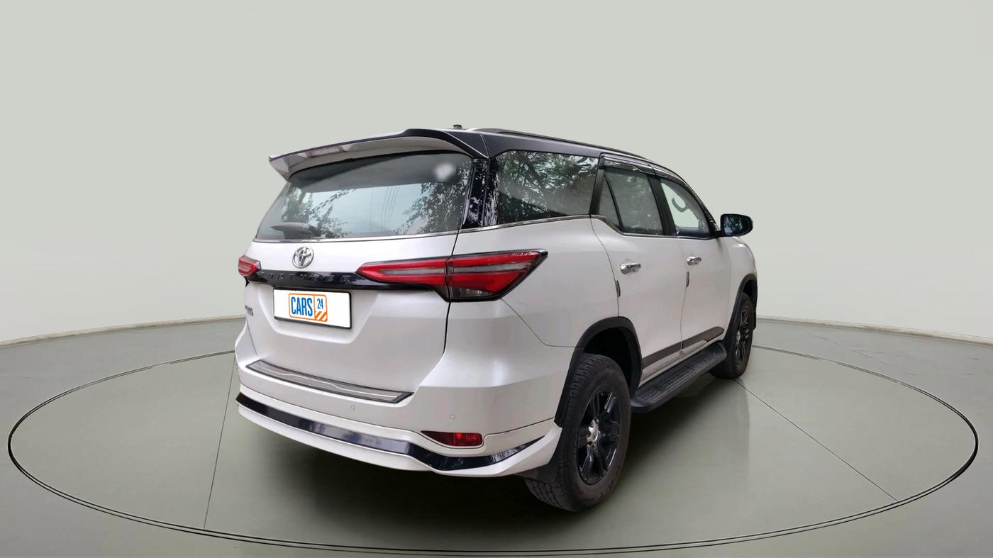 2024 Toyota Fortuner Leader Edition 4X2 AT 2.8, Diesel, Automatic, 35,540 km, exterior