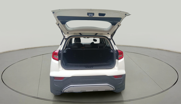 2022 Mahindra XUV300 W8 (O) 1.2 PETROL, Petrol, Manual, 26,759 km, exterior