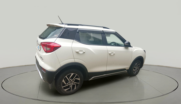 2022 Mahindra XUV300 W8 (O) 1.2 PETROL, Petrol, Manual, 26,759 km, exterior