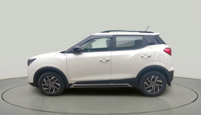 2022 Mahindra XUV300 W8 (O) 1.2 PETROL, Petrol, Manual, 26,759 km, exterior