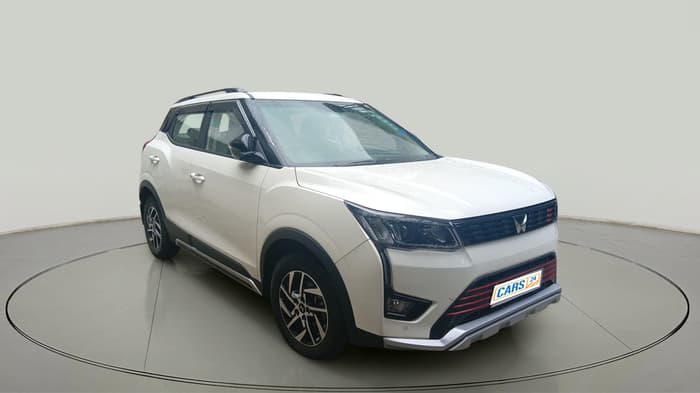 2022 Mahindra XUV300 W8 (O) 1.2 PETROL, Petrol, Manual, 26,759 km, exterior