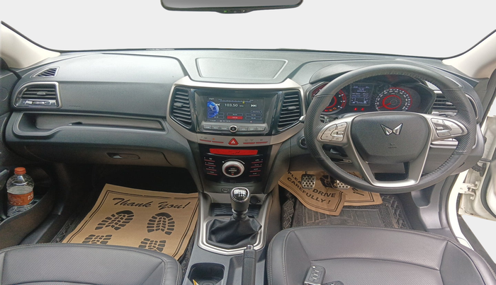 2022 Mahindra XUV300 W8 (O) 1.2 PETROL, Petrol, Manual, 26,759 km, interior