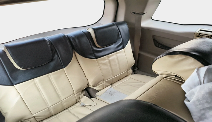 2012 Mahindra XUV500 W8, Diesel, Manual, 1,20,327 km, interior