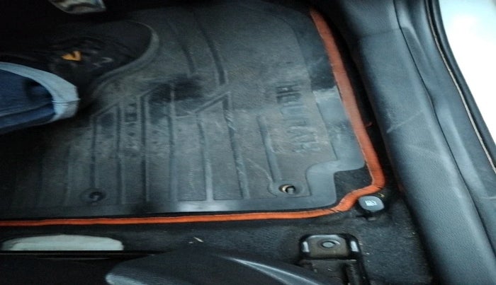 2015 Hyundai i20 Active 1.2 S, Petrol, Manual, 87,692 km, interior