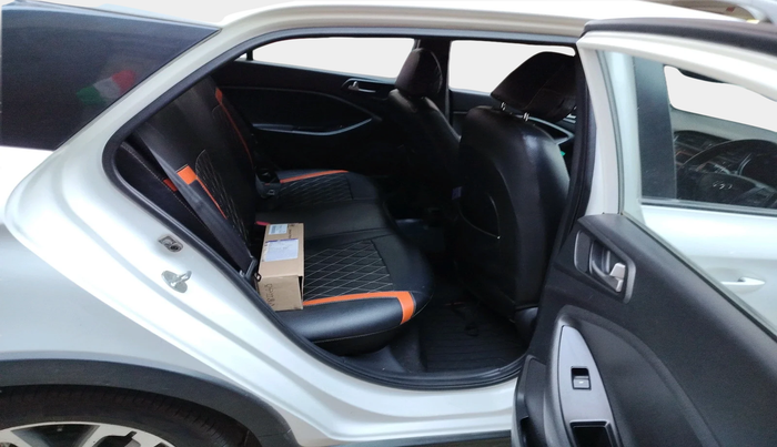 2015 Hyundai i20 Active 1.2 S, Petrol, Manual, 87,692 km, interior