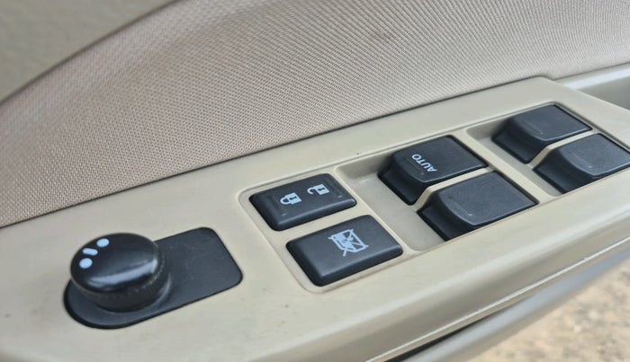 2014 Maruti Swift Dzire VXI, Petrol, Manual, 31,770 km, interior