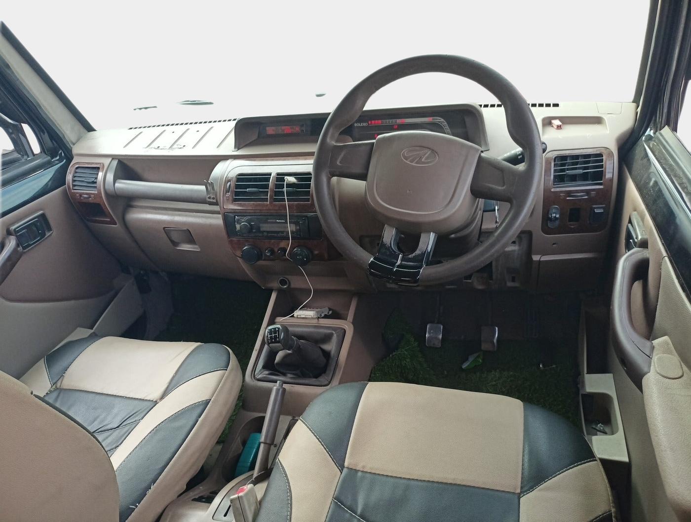 2016 Mahindra Bolero ZLX BS-III, Diesel, Manual, 93,205 km, interior