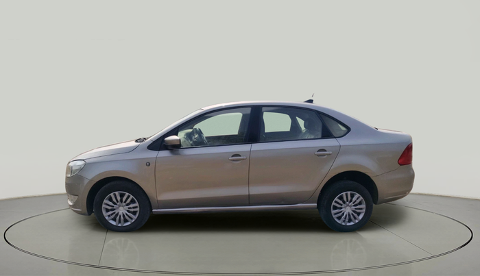 2013 Skoda Rapid AMBITION 1.6 TDI CR MT, Diesel, Manual, 73,399 km, exterior