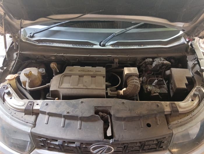 2017 Mahindra Kuv100 K2 6 STR, Petrol, Manual, 68,057 km, exterior