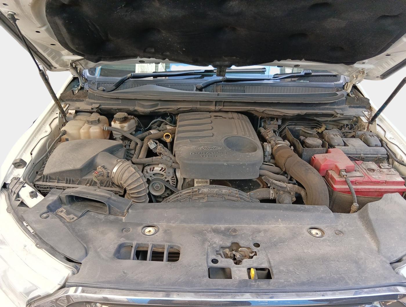 2018 Ford Endeavour TITANIUM 3.2 4X4 AT, Diesel, Automatic, 1,45,602 km, exterior