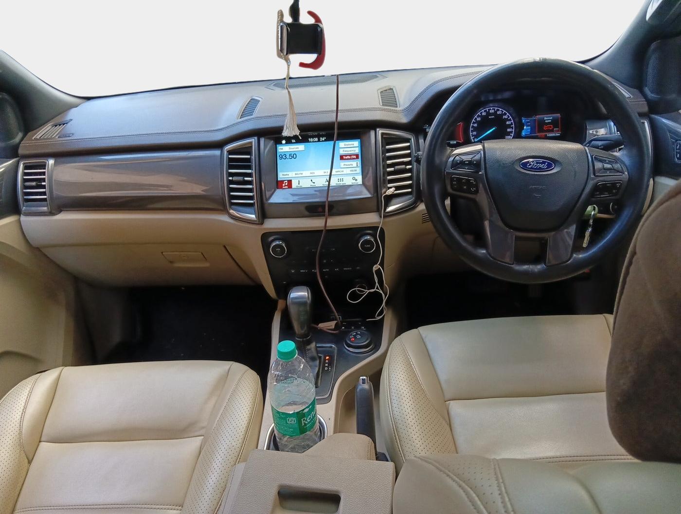 2018 Ford Endeavour TITANIUM 3.2 4X4 AT, Diesel, Automatic, 1,45,602 km, interior