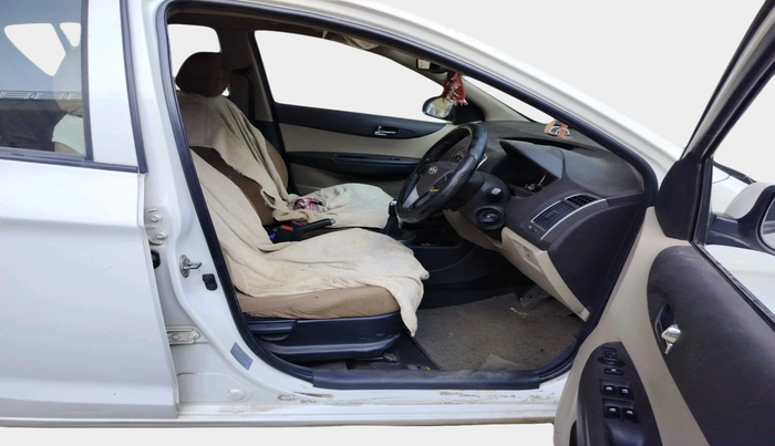 2013 Hyundai i20 SPORTZ 1.4 CRDI, Diesel, Manual, 1,26,024 km, interior