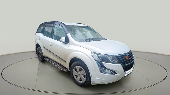 2017 Mahindra XUV500 W4, Diesel, Manual, 1,08,414 km, exterior