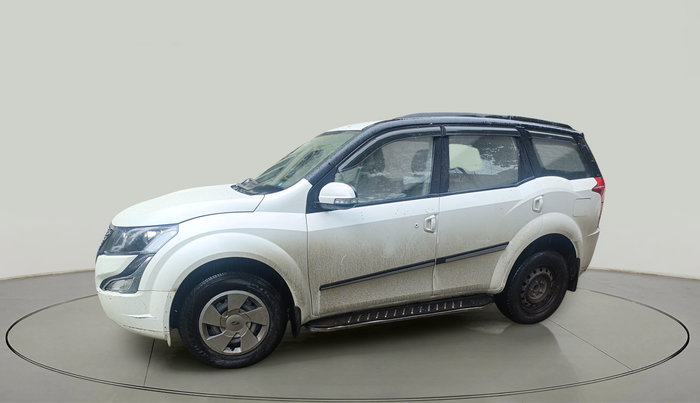 2017 Mahindra XUV500 W4, Diesel, Manual, 1,08,414 km, exterior