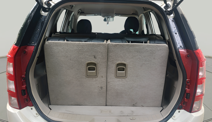 2017 Mahindra XUV500 W4, Diesel, Manual, 1,08,414 km, exterior