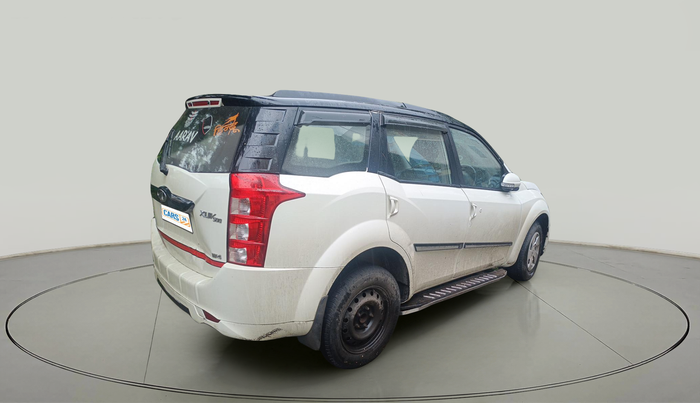 2017 Mahindra XUV500 W4, Diesel, Manual, 1,08,414 km, exterior